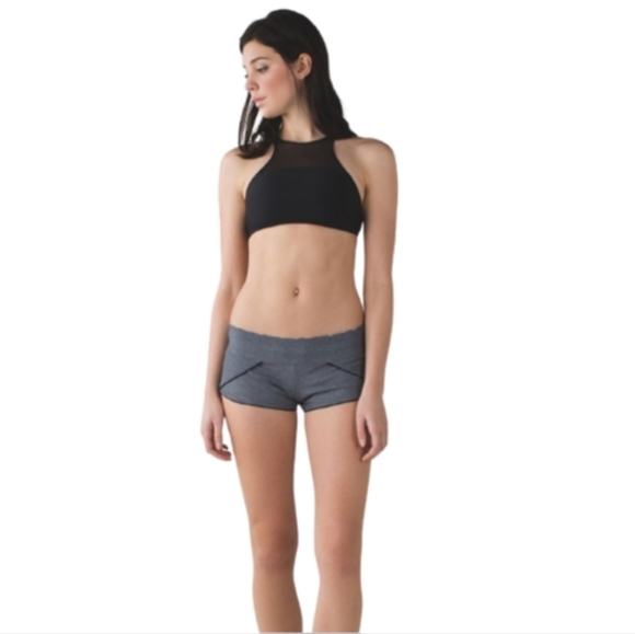 Lululemon Water: Surf Short Crosscourt Petal Black Clarity Yellow *Reversible 4 - Picture 5 of 16